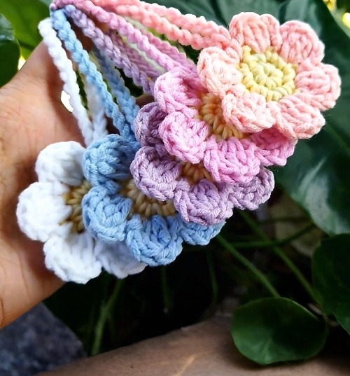 Crochet a Flower IN JUST 5 MINUTES