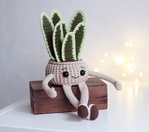 Easy and cute Crochet Snake Plant Pattern 3