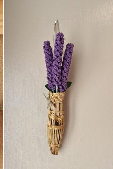 7 Free Lavender Flower Wall Hanging Crochet Patterns