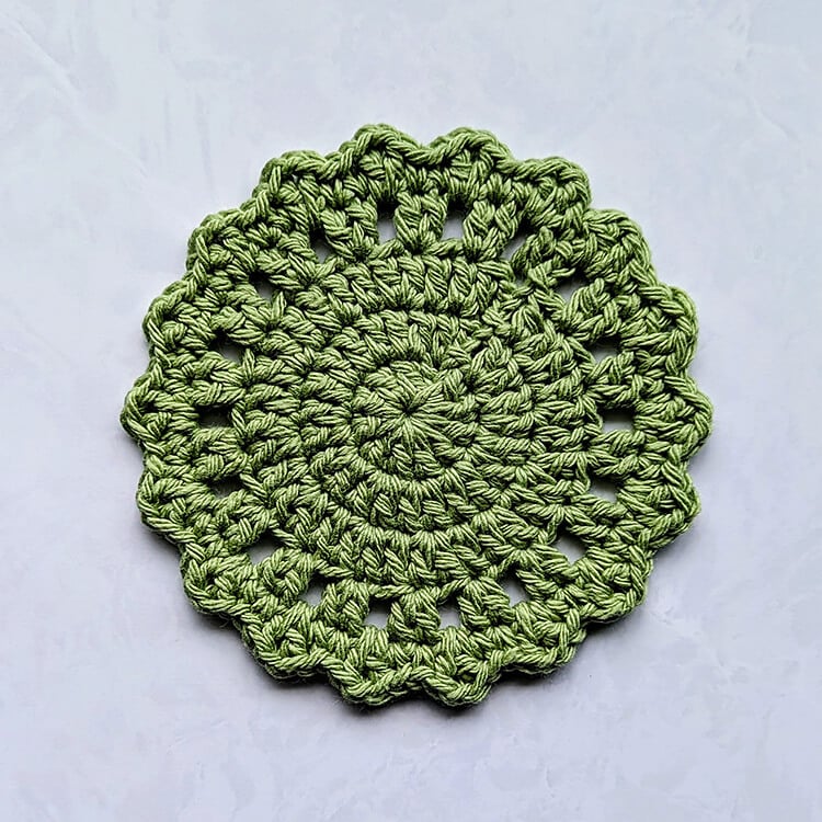 Round Motif Crochet Coasters in Color Green