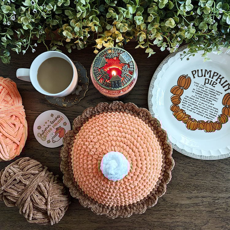 crochet pumpkin pie