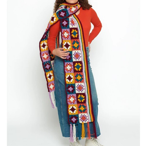 DIY Tasseled Scarf Crochet Ideas 2