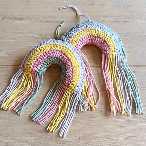 Easy and Cute Rainbow Wall Hanging Crochet Patterns 2