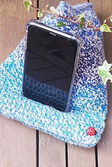 10 Phone Holder Free Crochet Patterns