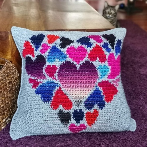 Easy and cute Crochet Pillow Cover Patterns 5