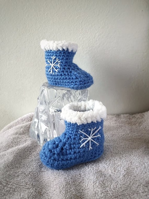 Snowflake Baby Booties Free Crochet Pattern