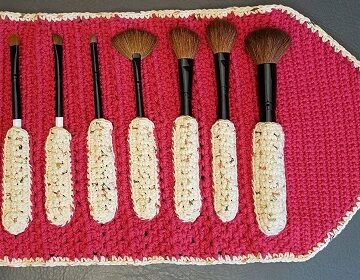 7 Crochet Makeup Brush Holder Free Patterns