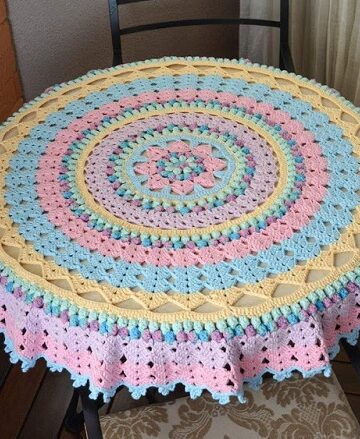 12 Crochet Tablecloth Free Patterns