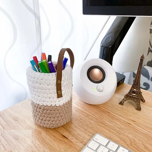 Highbury Crochet Pen Holder