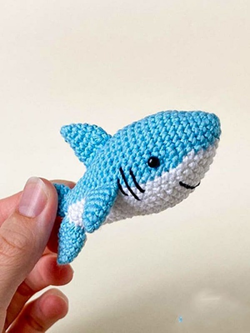 Blue Baby Shark Amigurumi Pattern
