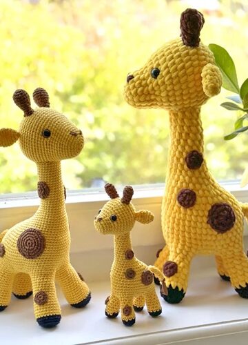 13 Crochet Long Neck Animals Free Patterns