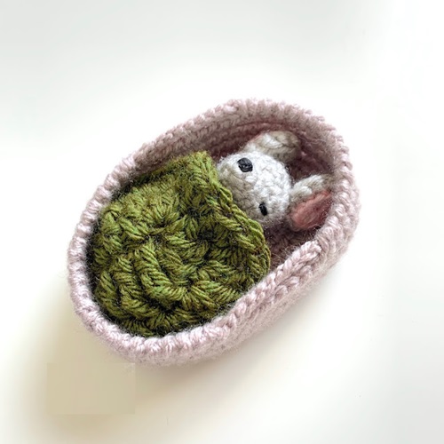 Baby Mouse with Moses Blanket